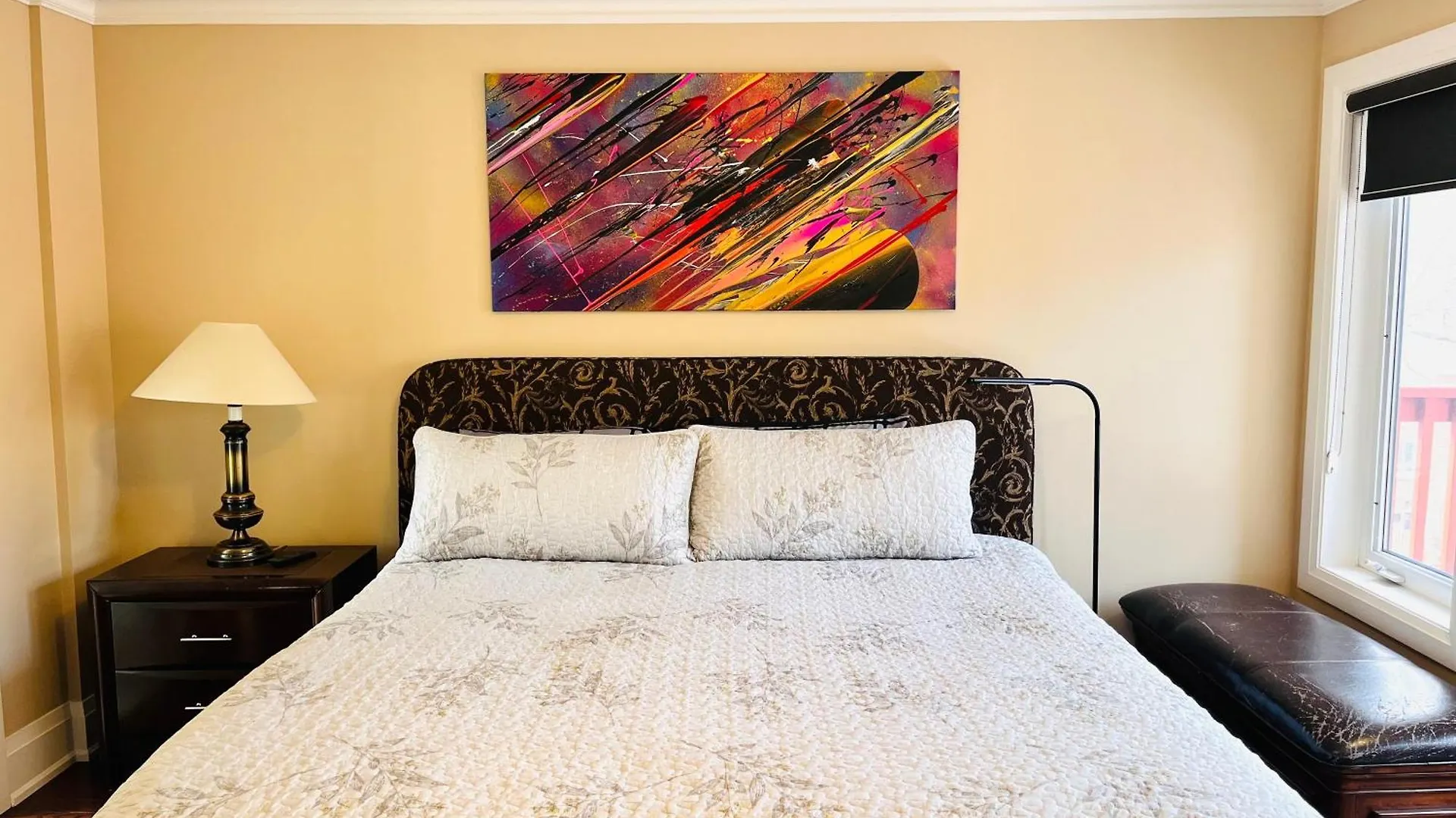 Guest house Luxury Home - Upper Toronto Beaches